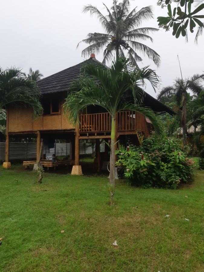 Tangga Bungalows غيلي آير المظهر الخارجي الصورة