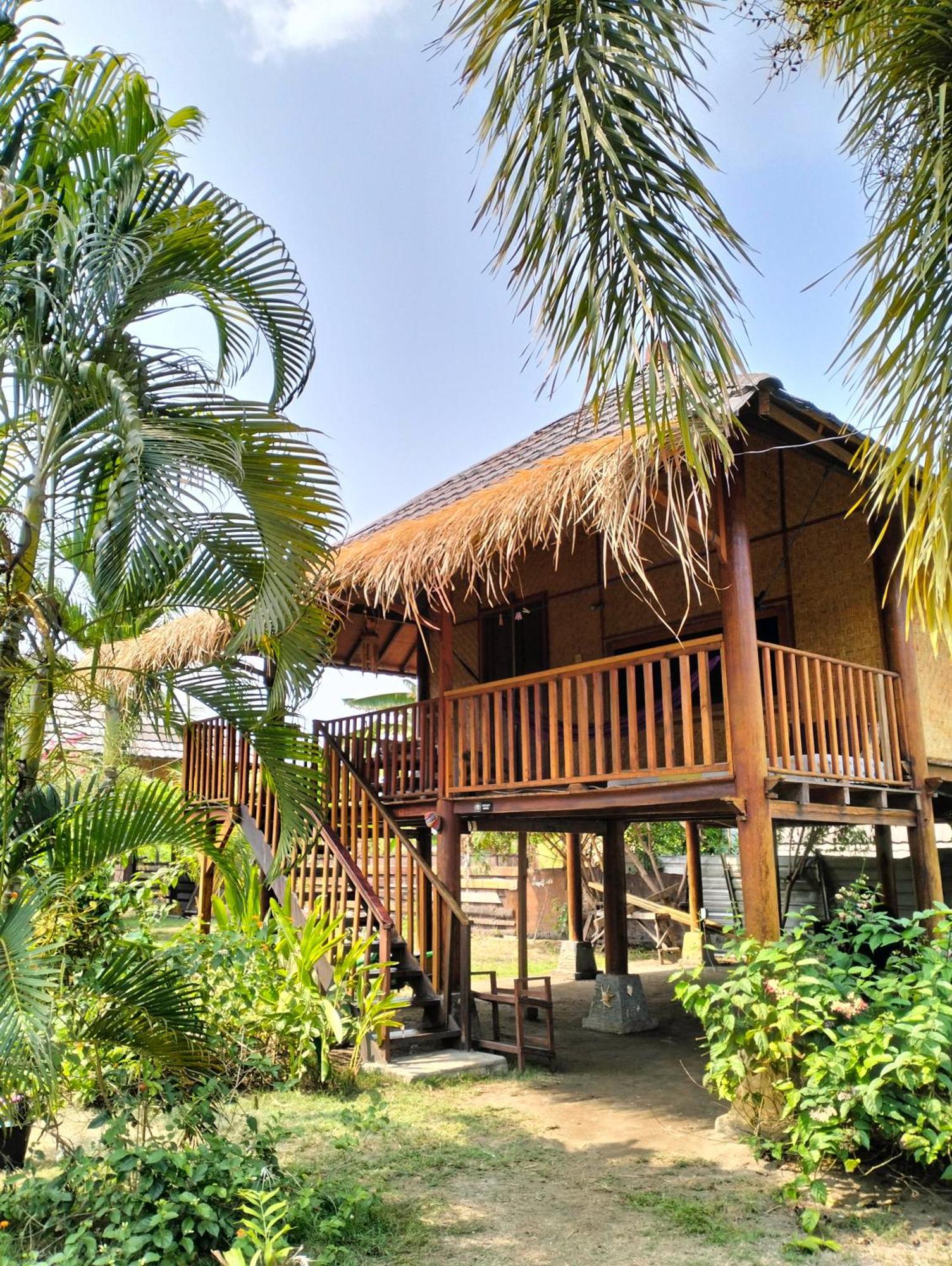 Tangga Bungalows غيلي آير المظهر الخارجي الصورة